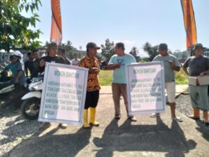 Pekerja PSU Aksi Ngemis Dijalan
