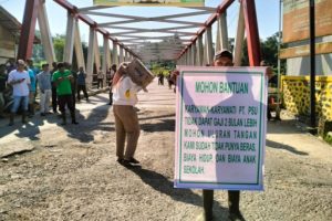 Pekerja PT PSU Ngemis Di Jalan