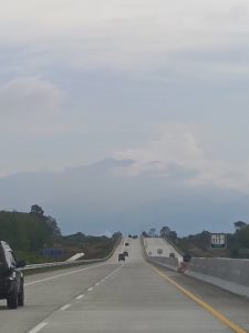 Gunung Simbolon Dari Jalan Tol