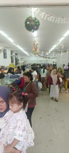 Pembeli Padati Toko Roti Ganda