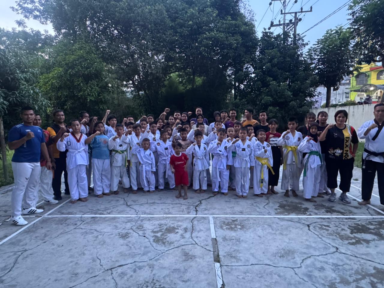 Kontingen Tim Polsek Taekwondo Academy